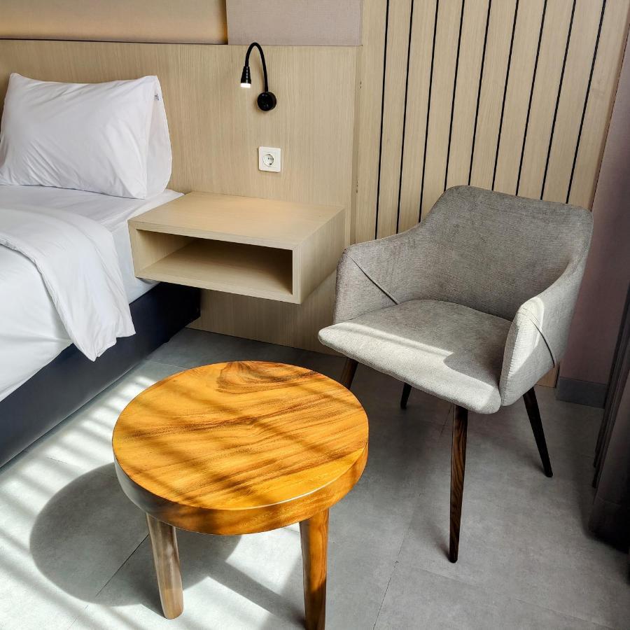 The Mango Suites By Flat06 Dżakarta Zewnętrze zdjęcie